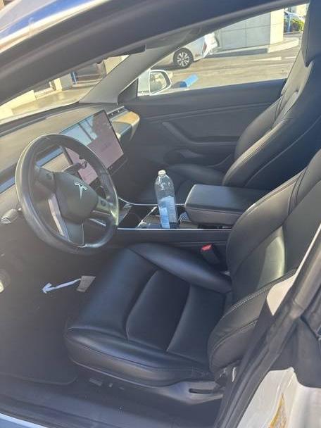 TESLA MODEL 3 2019 5YJ3E1EA3KF301422 image